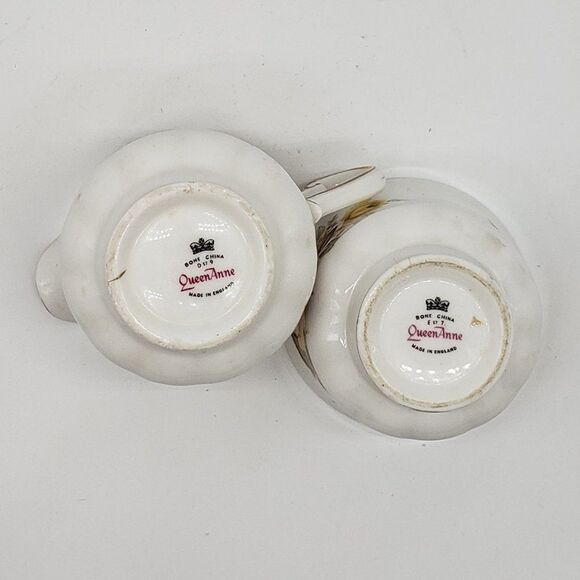 Queen Anne Vintage White Bone China Yellow Roses Ribbed Cream and Sugar Set - Picture 3 of 9
